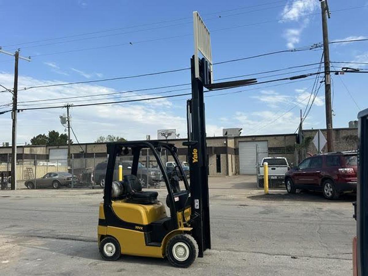 Used 2017 YALE GLP030VXNRAE084