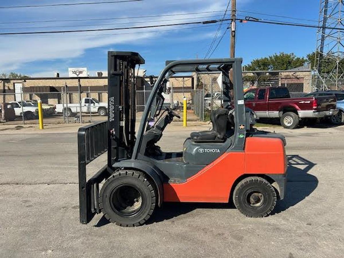 Used 2011 Toyota 8FGU30