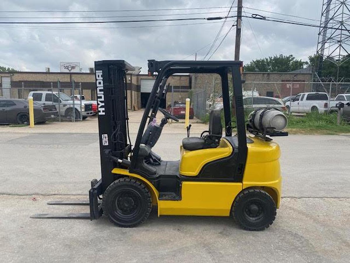 Used 2014 Hyundai 25L-7A