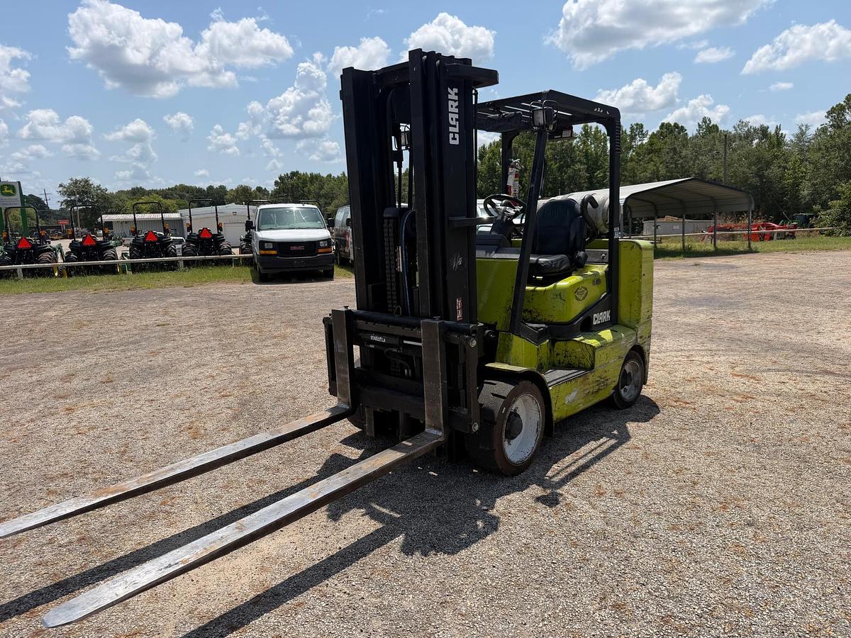 Used 2005 CLARK CGC40L