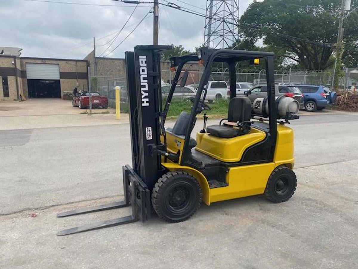 Used 2014 Hyundai 25L-7A