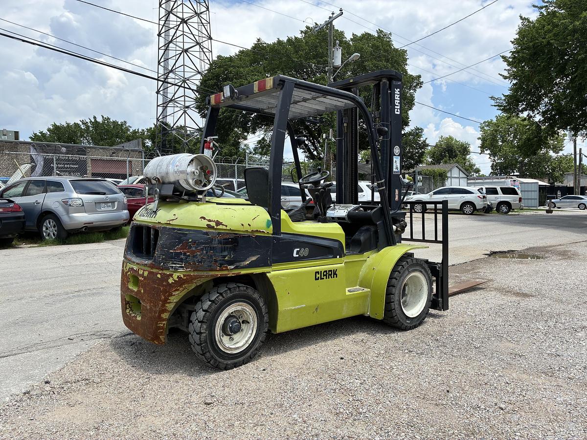 Used 2017 CLARK C40L 8000 LBS