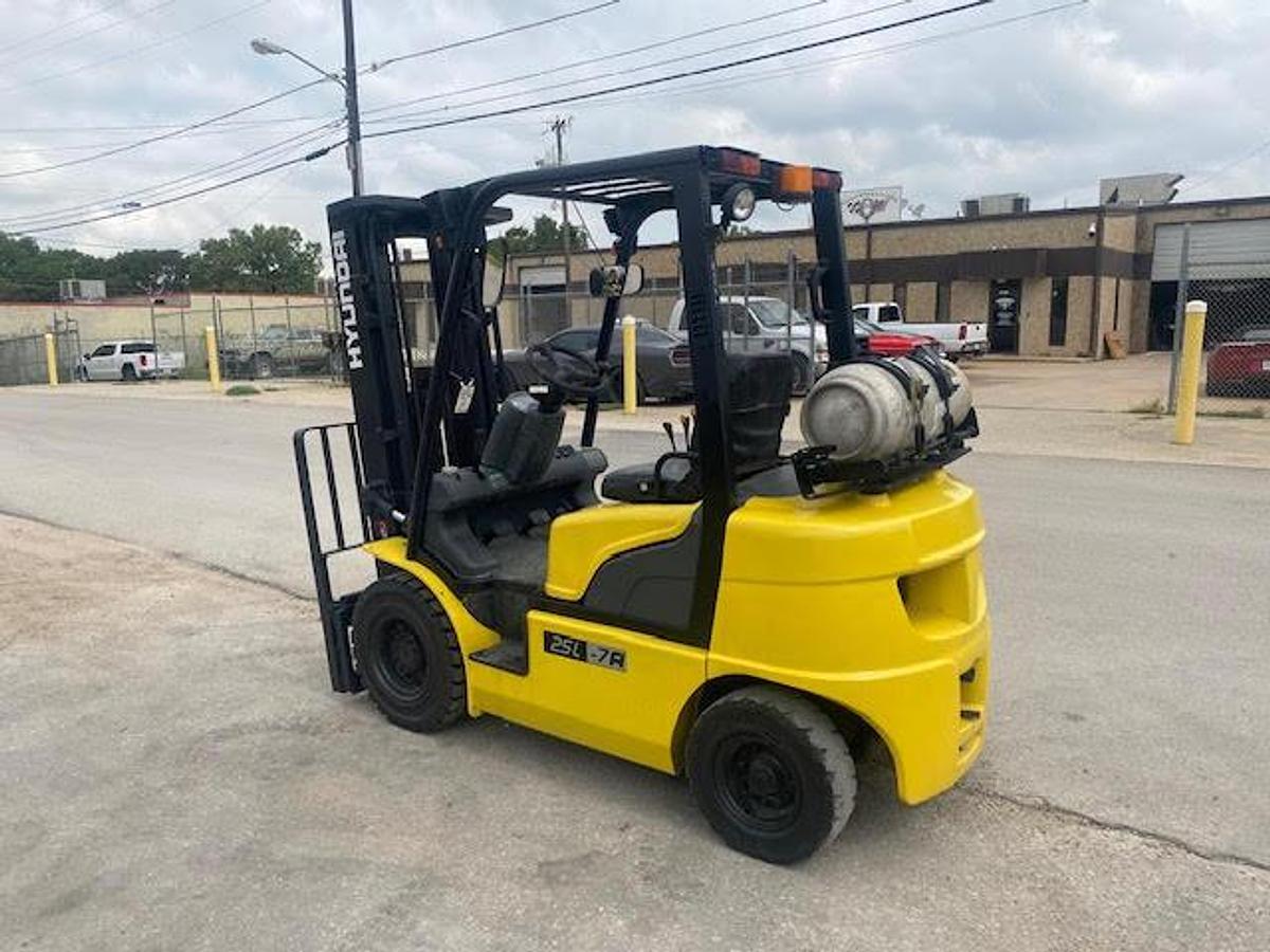 Used 2020 Hyundai 25L-7A