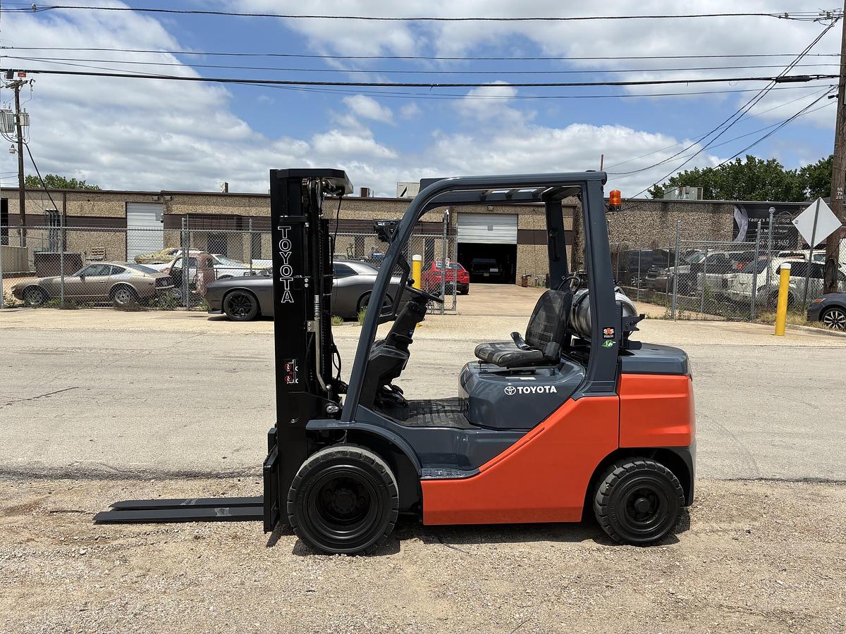 Used 2024 TOYOTA 50-8FGU25