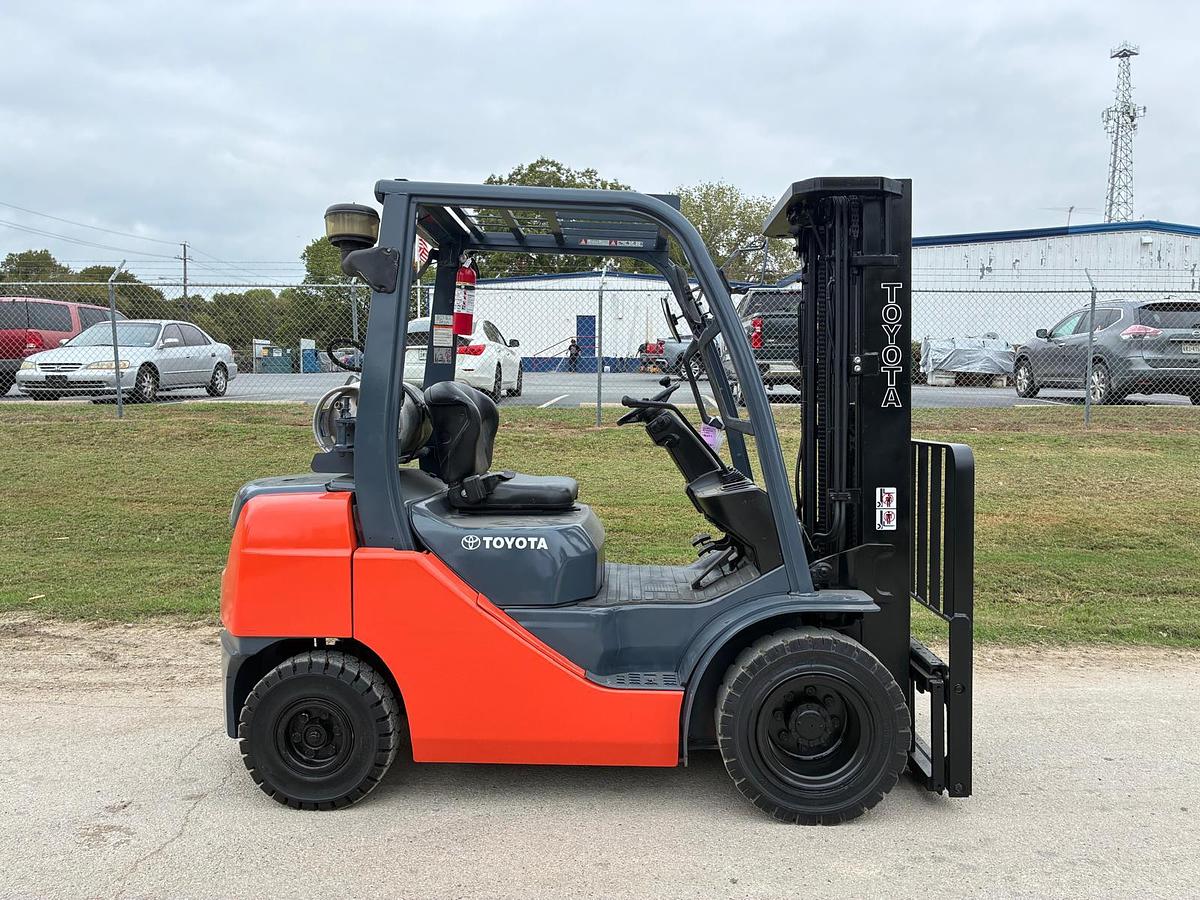 Used 2019 TOYOTA 8FGU25