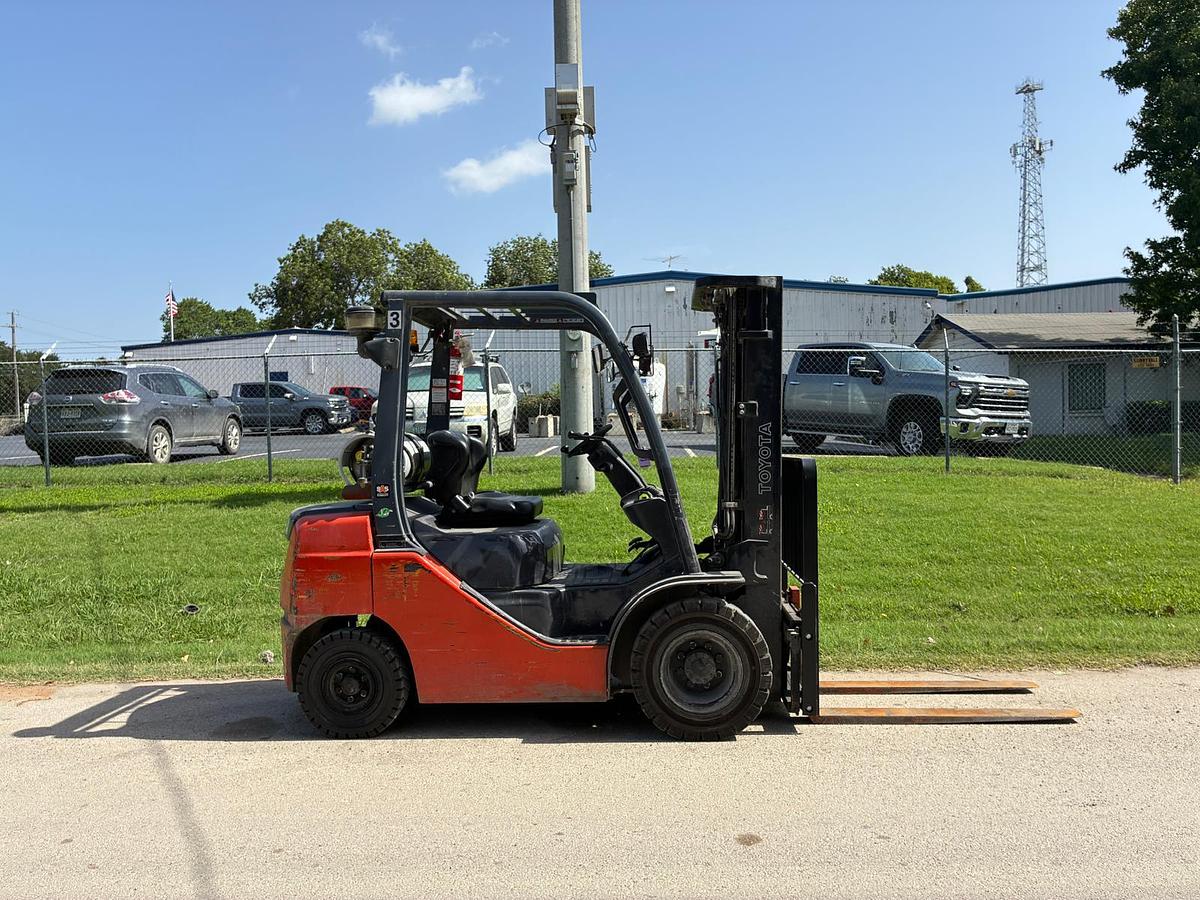Used 2018 TOYOTA 8FGU25