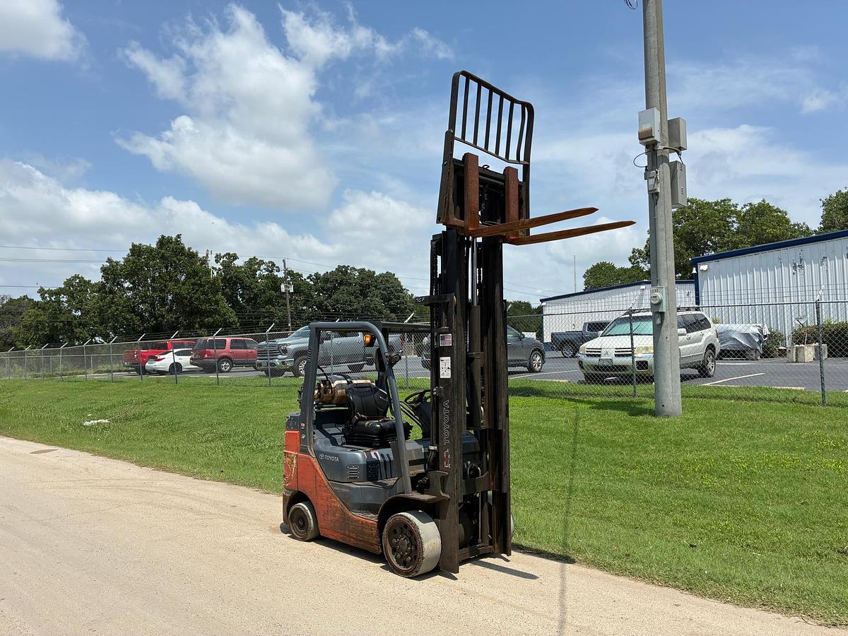 Used 2022 TOYOTA 50-8FGCU30