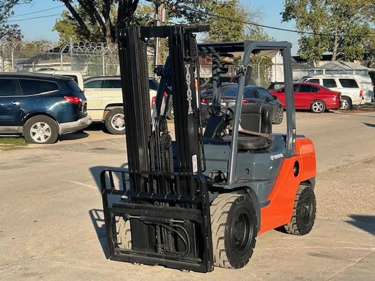 Used 2017 Toyota 8FGU30