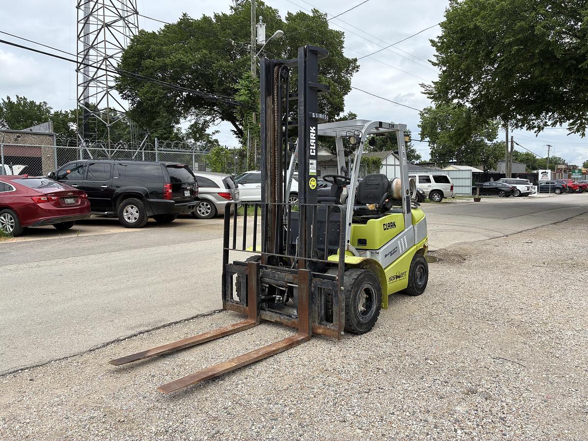 Used 2017 CLARK C30L