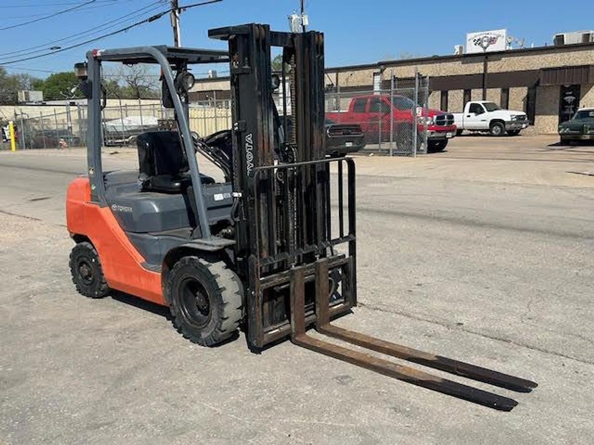 Used 2014 Toyota 8FDU25