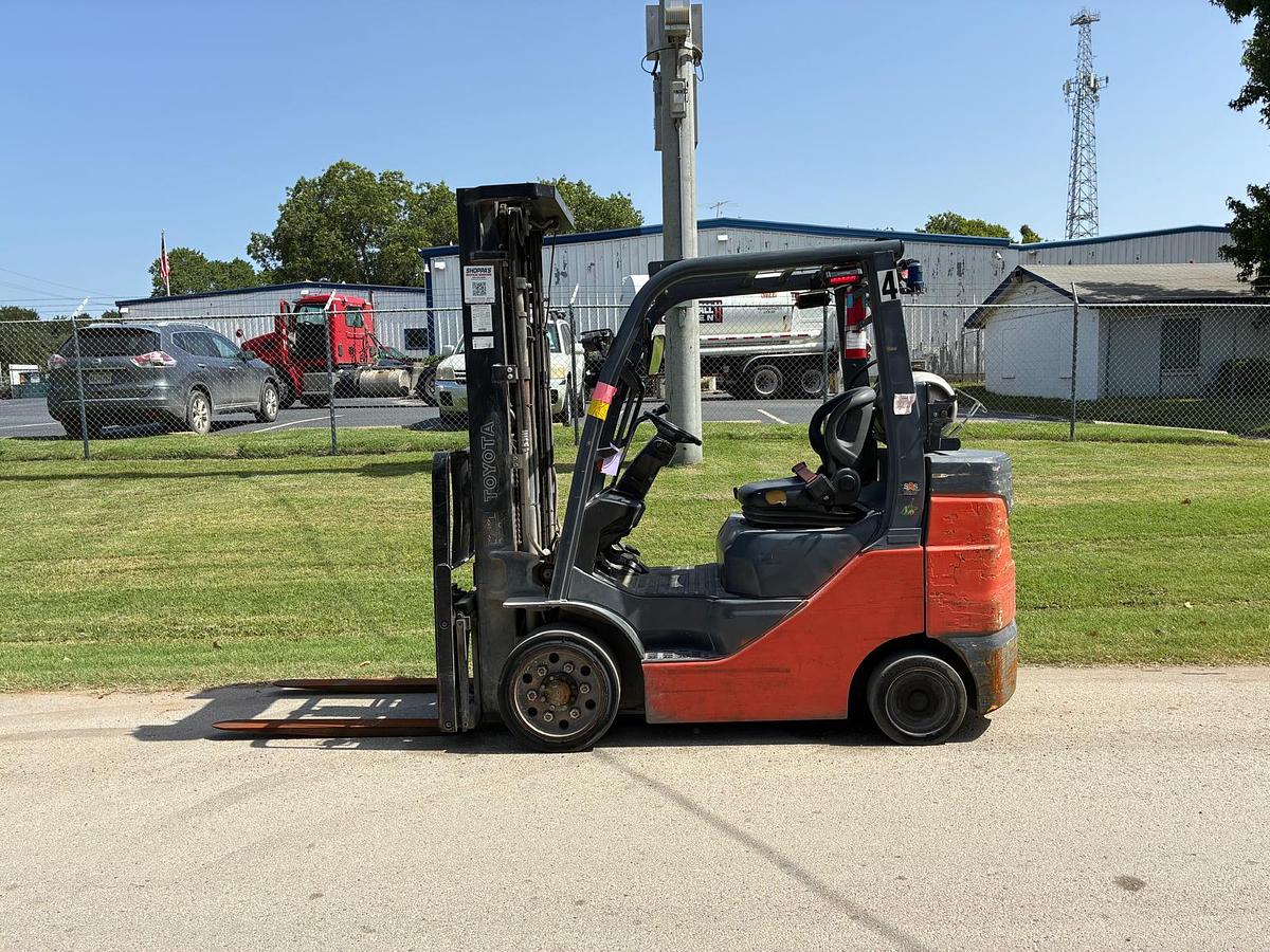 Used 2021 TOYOTA 8FGCU30