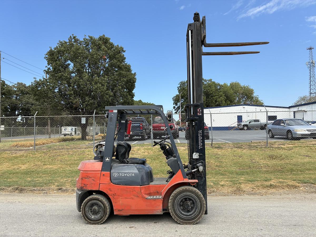 Used 2005 Toyota 7FGU25