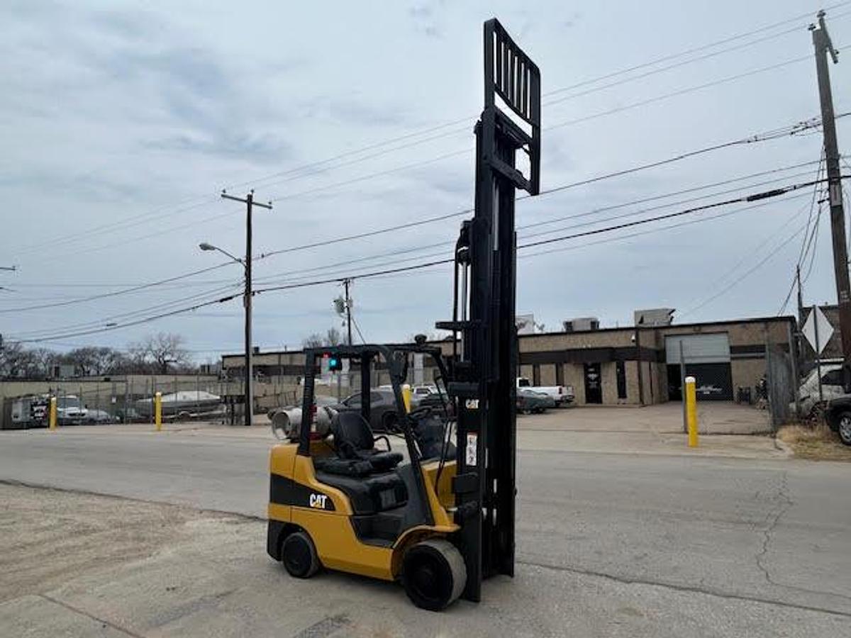 Used 2017 CAT 2C6000