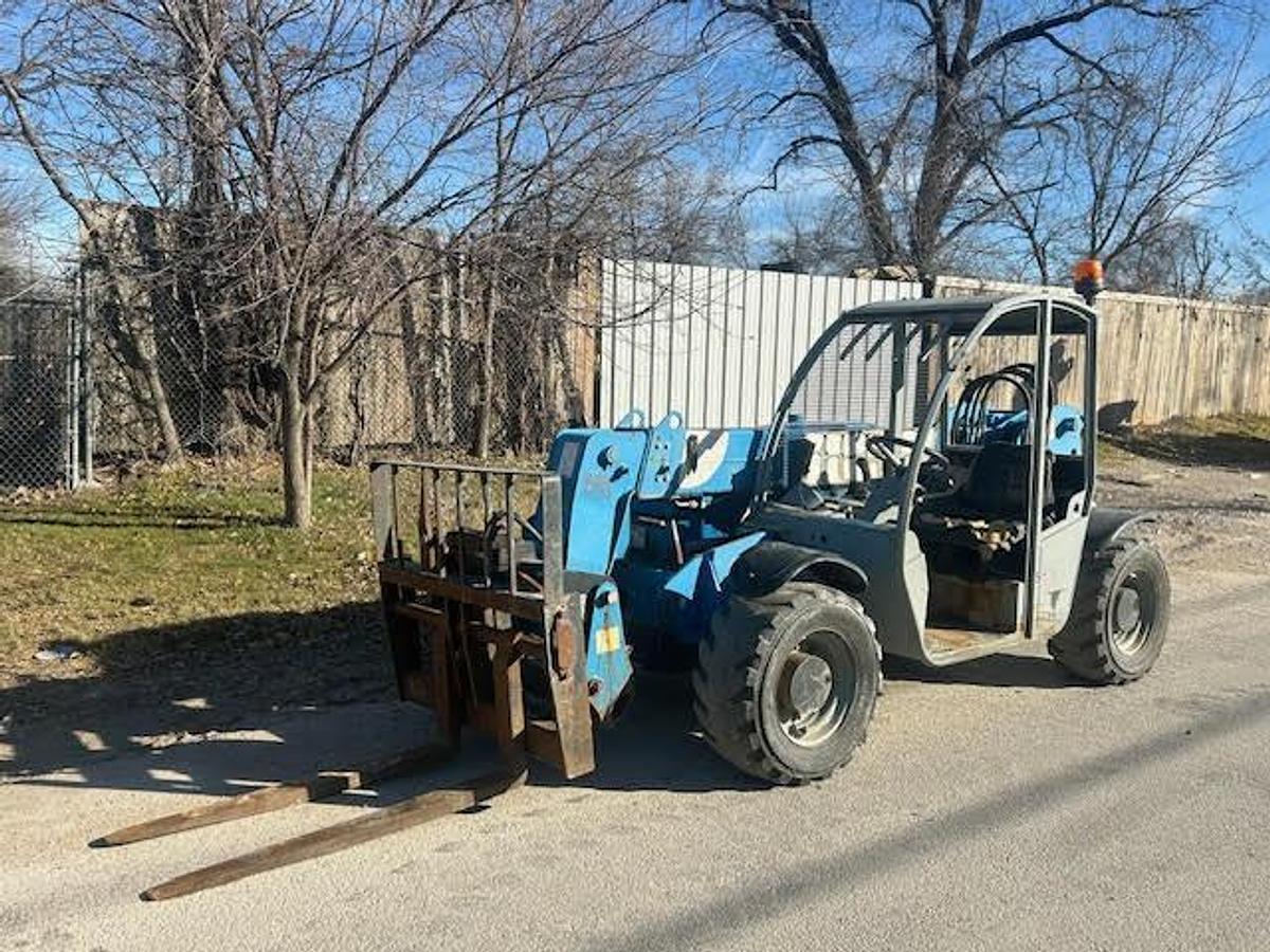 Used 2012 GENIE GTH5519