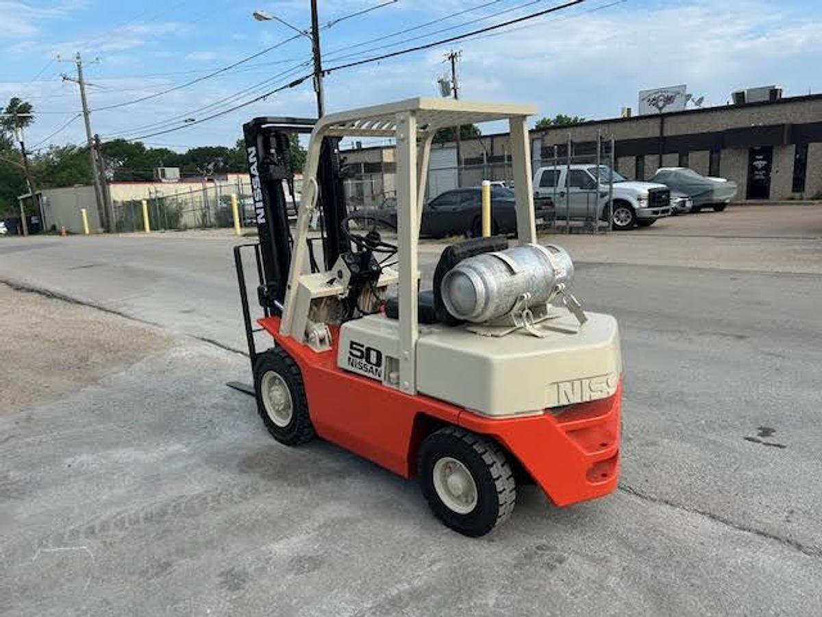 Used 1995 Nissan PF02A25V