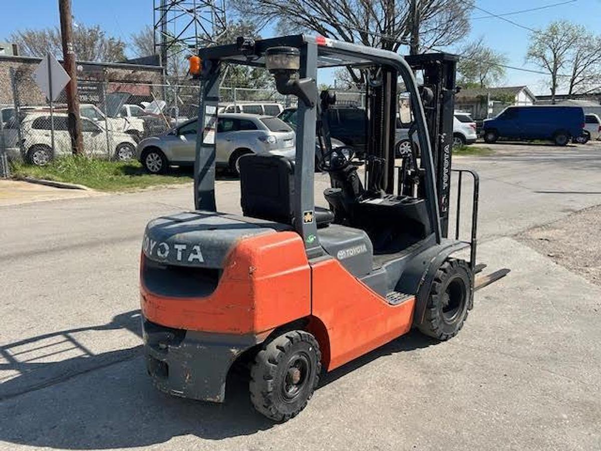 Used 2014 Toyota 8FDU25