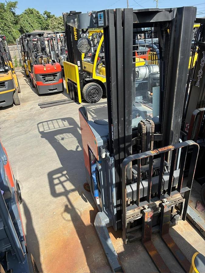 Used 2006 TOYOTA 7BRU18