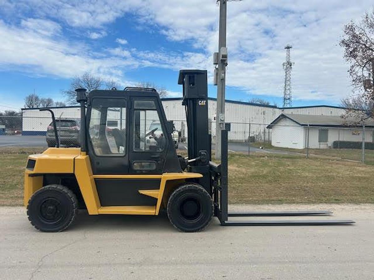 Used 2006 CAT DP70