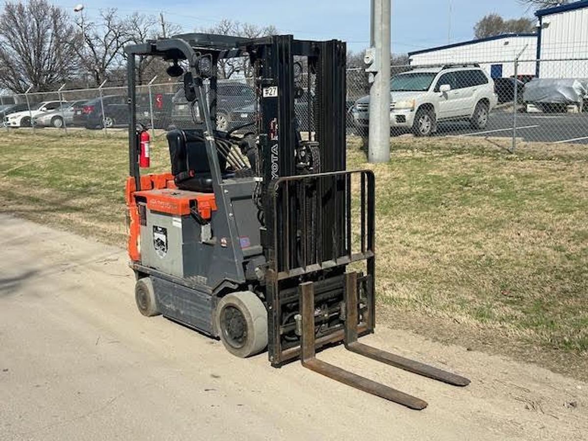 Used 2017 Toyota 7FBCU15