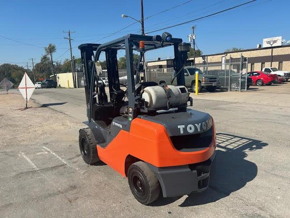 Used 2019 Toyota 8FGU30 6000LBS 