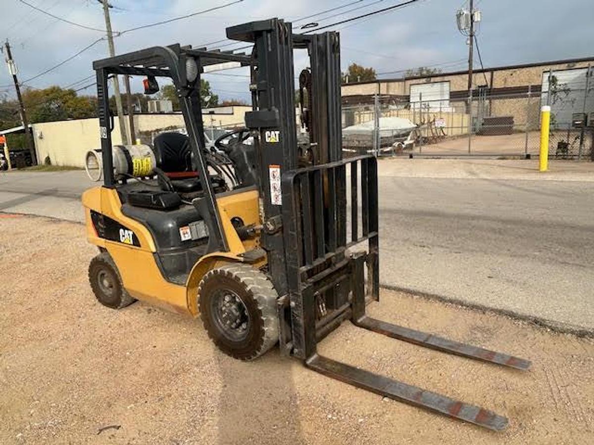Used 2021 CAT GP25N 5000LBS