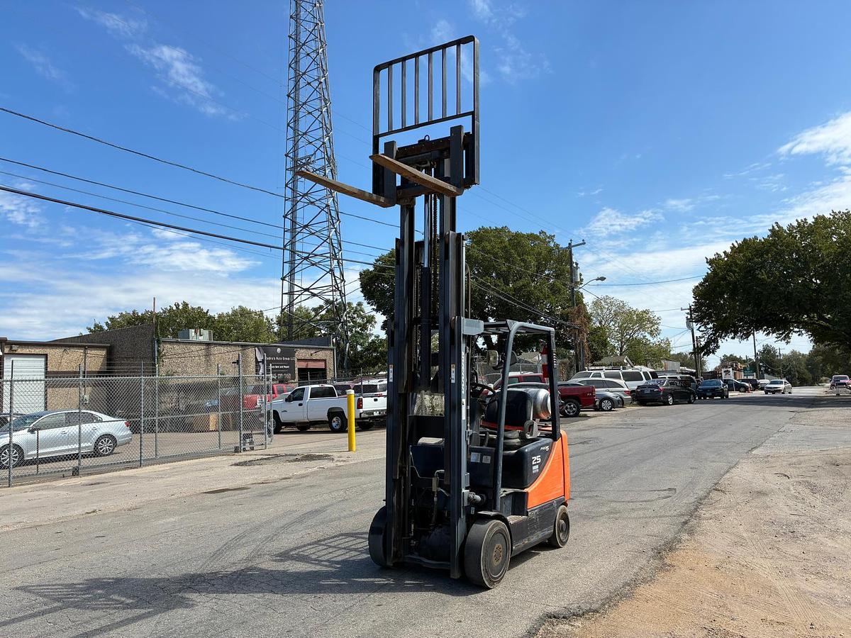 Used 2012 Doosan GC25E-5