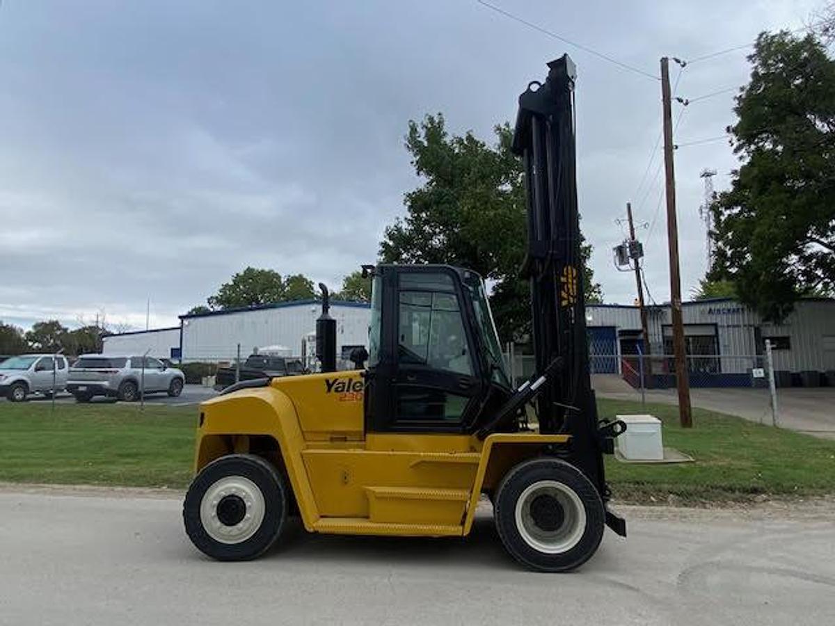 Used 2014 Yale GDP230DCECDV176