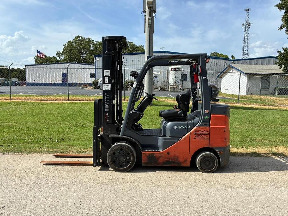 Used 2021 TOYOTA 8FGCU30 