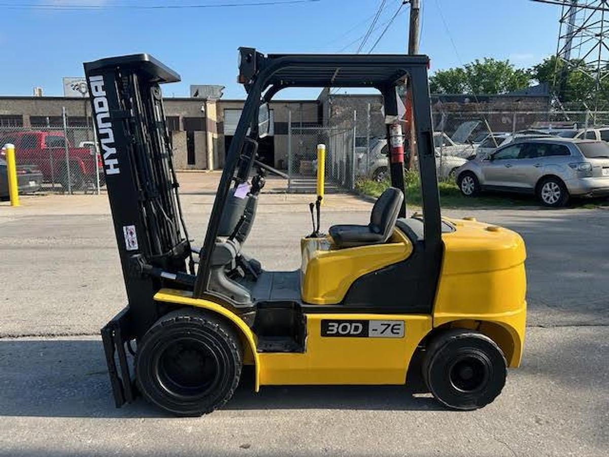 Used 2014 Hyundai 30D-7E