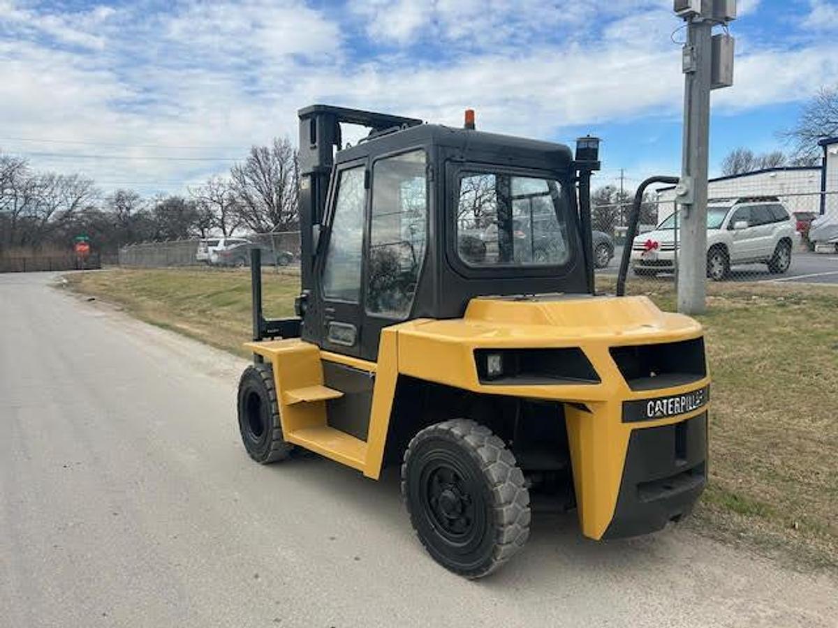 Used 2006 CAT DP70
