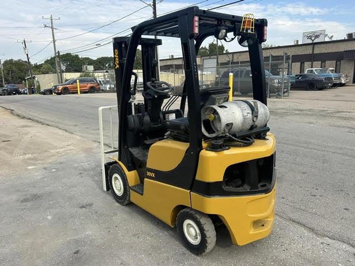Used 2017 YALE GLP030VXNRAE084
