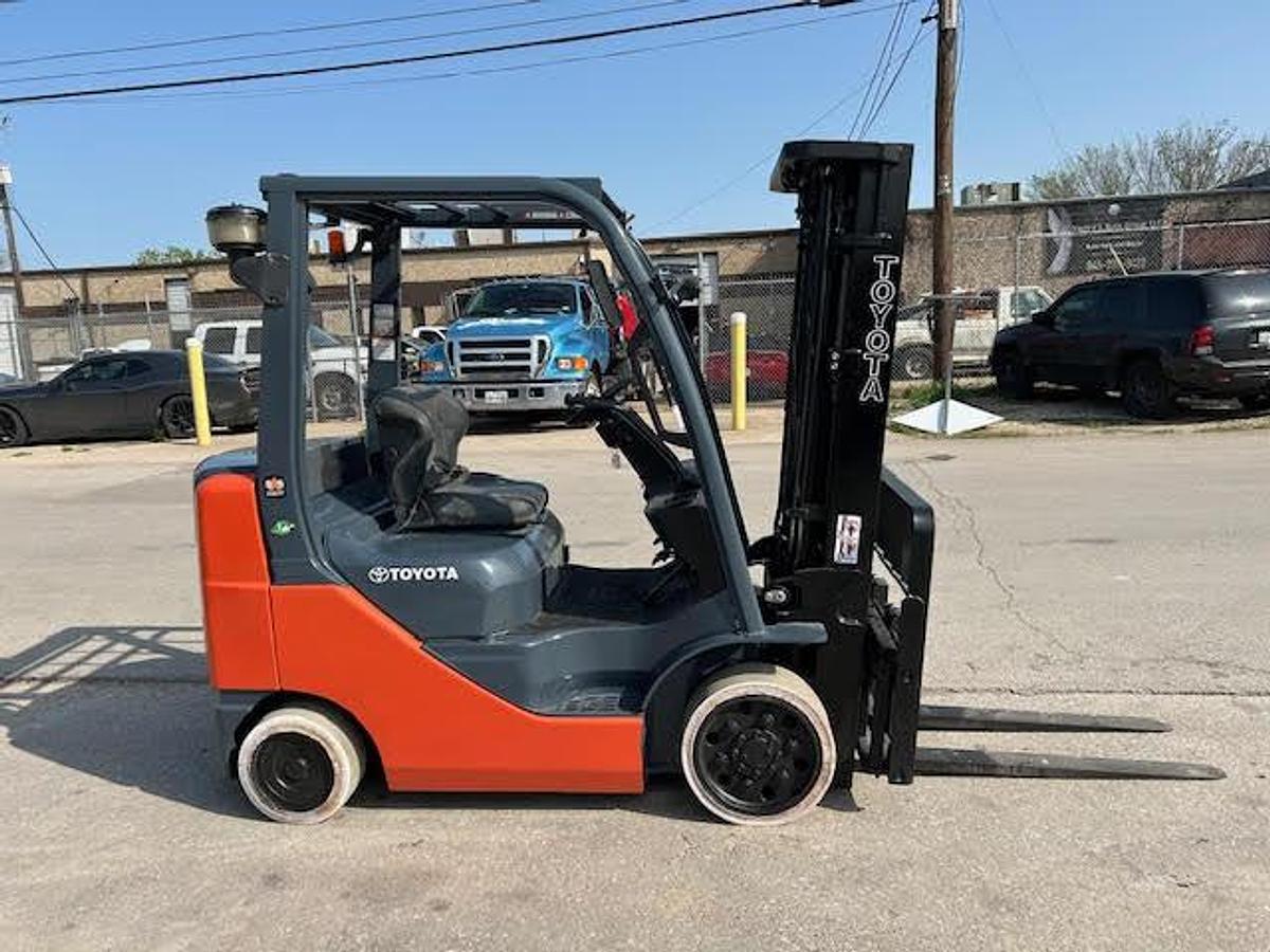 Used 2017 Toyota 8FGCU25