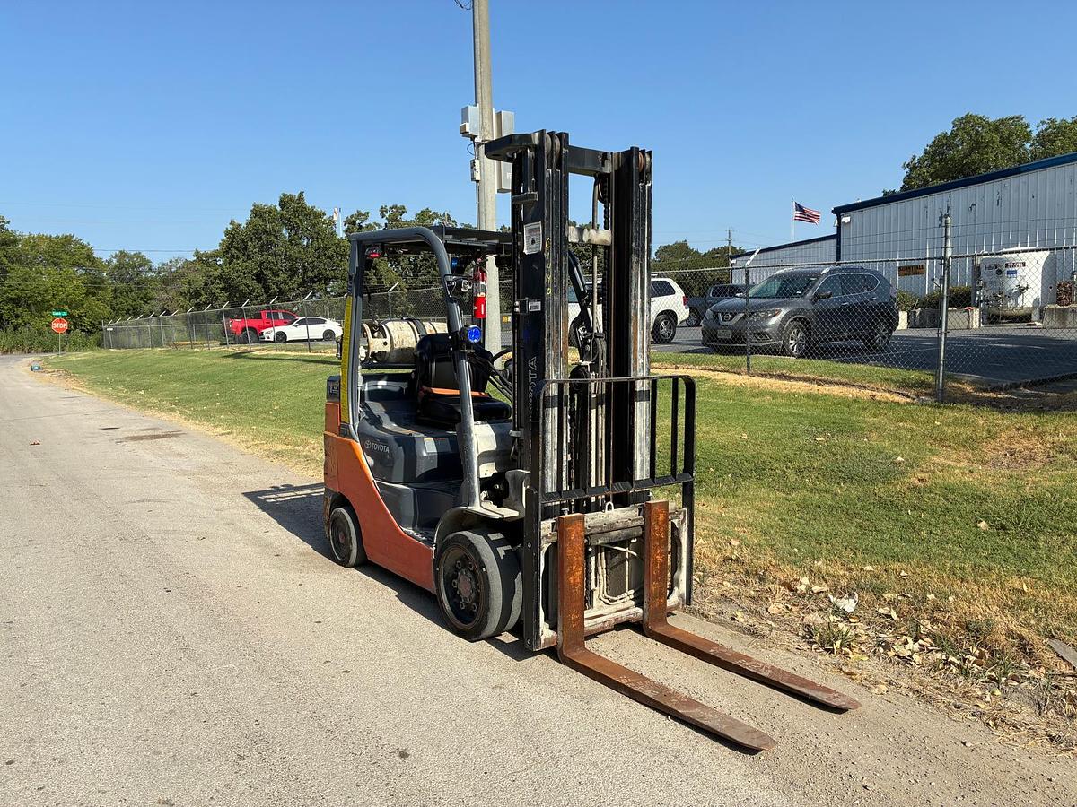 Used 2021 TOYOTA 8FGCU30