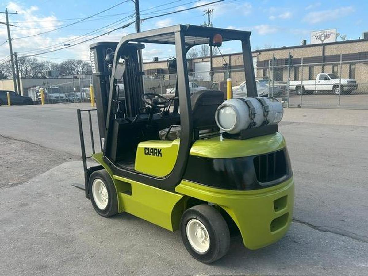 Used 2012 CLARK CQ25