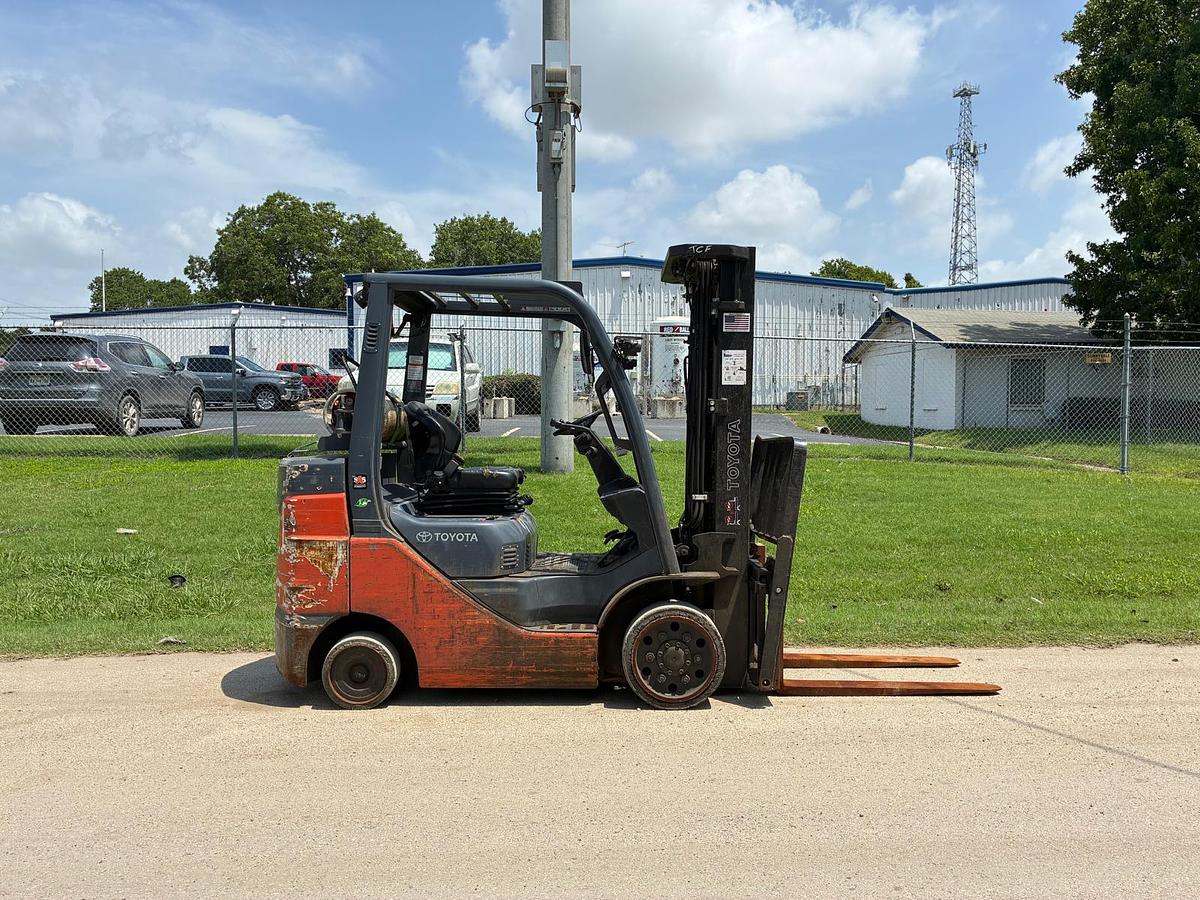 Used 2022 TOYOTA 50-8FGCU30