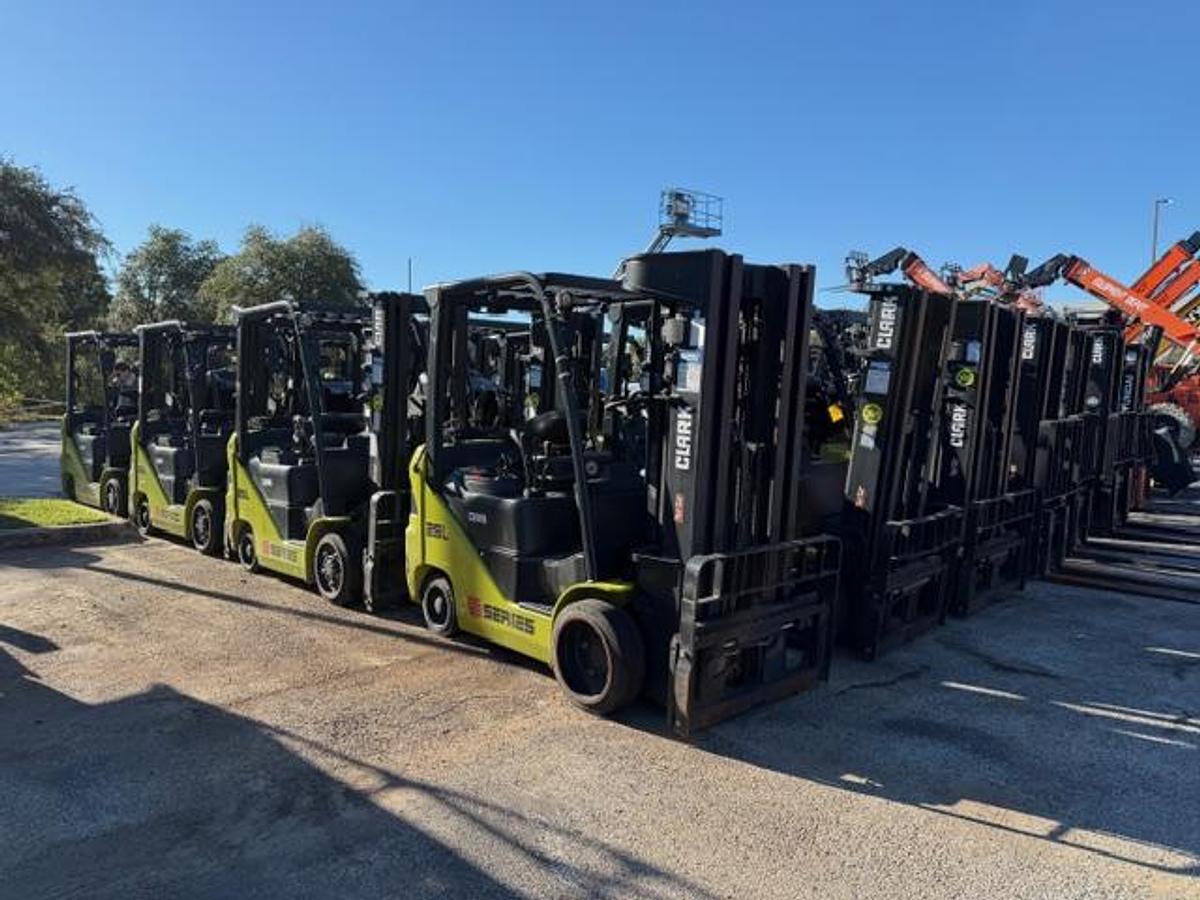 Used 2019 CLARK S25CL