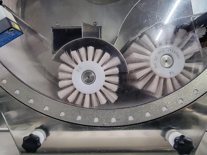 Used FLEXOMATIC TABLET FILLING MACHINE