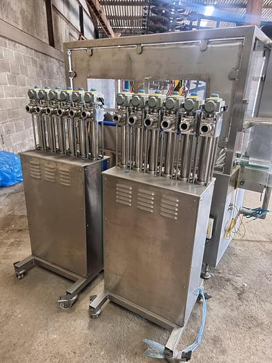 Used 2016 universal servo fill