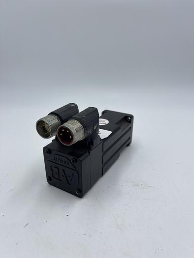 Used Allen-Bradley MPL-A1530U-VJ72AA SER A 3PH