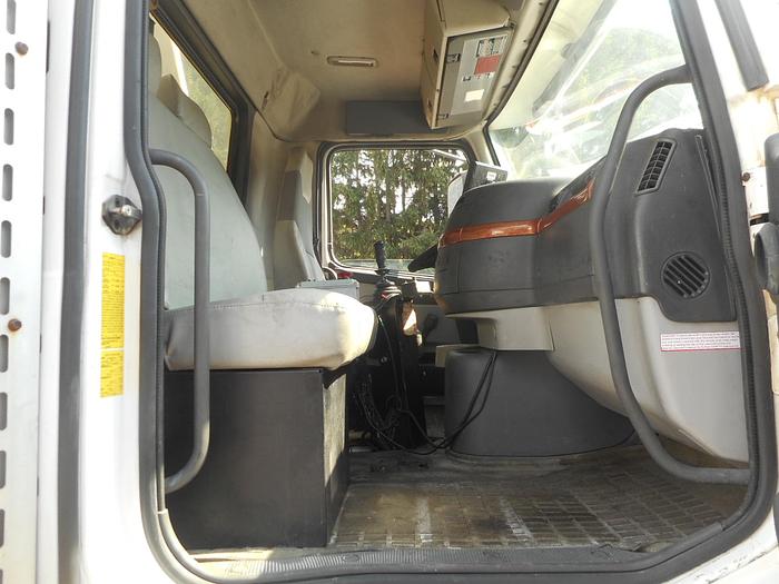 Used 2016 Volvo VHD-64-T