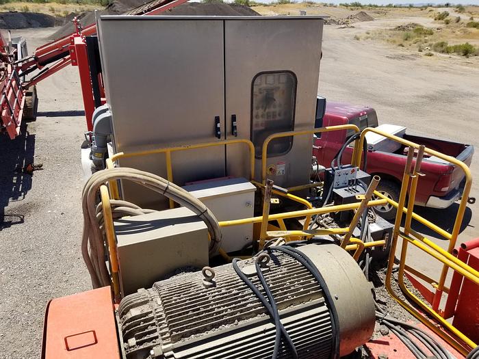 Used Sold 2017 SANDVIK UI310 IMPACT CRUSHER at Grinder Crusher Screen