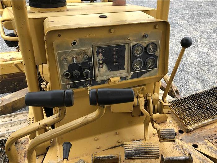 Used 1987 Caterpillar D6H Crawler Dozer