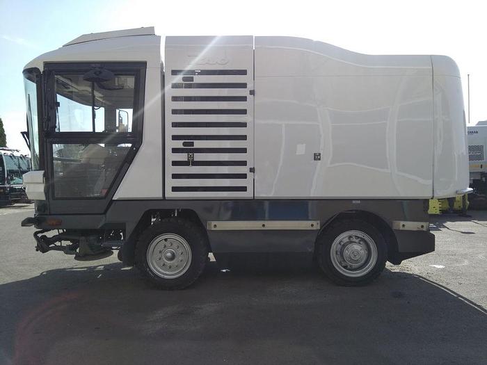 Gebruikt 2011 Ravo 530 ST