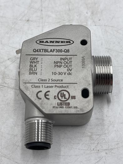 Banner Q4XTBLAF300-Q8