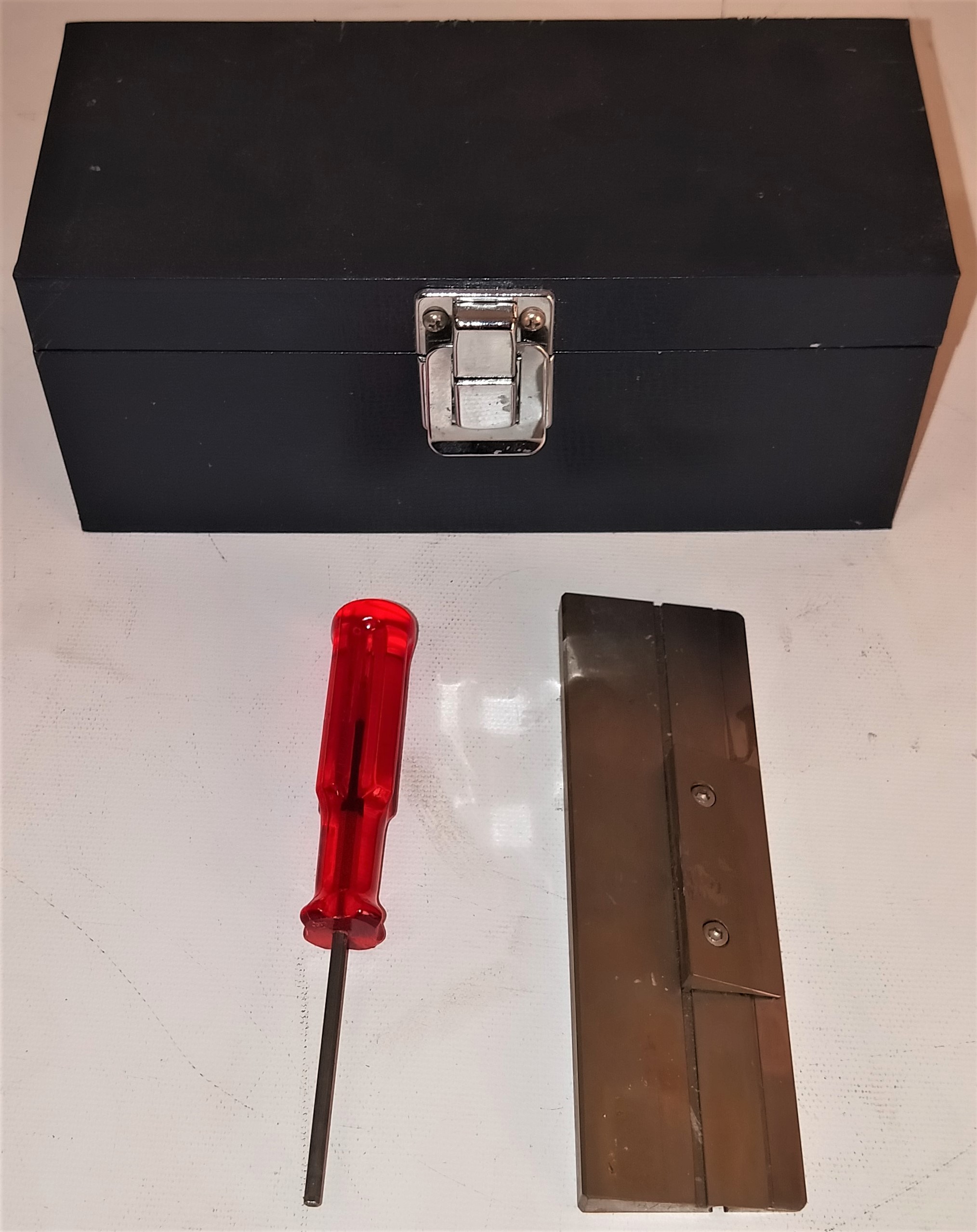 Used Feather Safety 130A Microtome Blade Holder