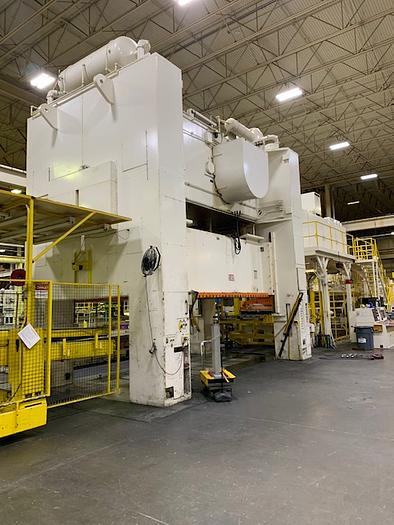 Used 800 ton Verson 204"x108" Blanking Press Line