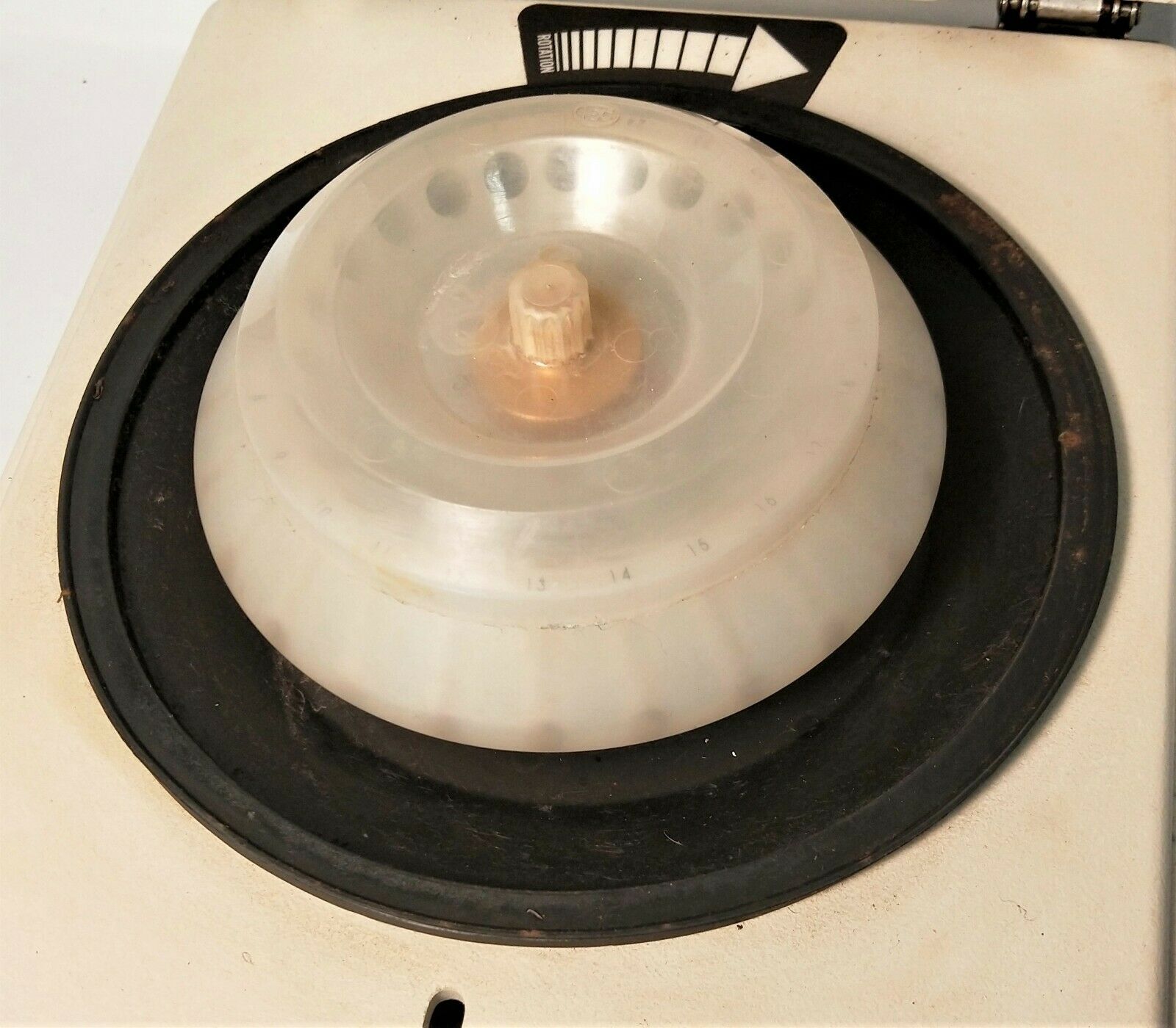 Used IEC MicroMax Microcentrifuge (24 x 1.5 - 2mL)