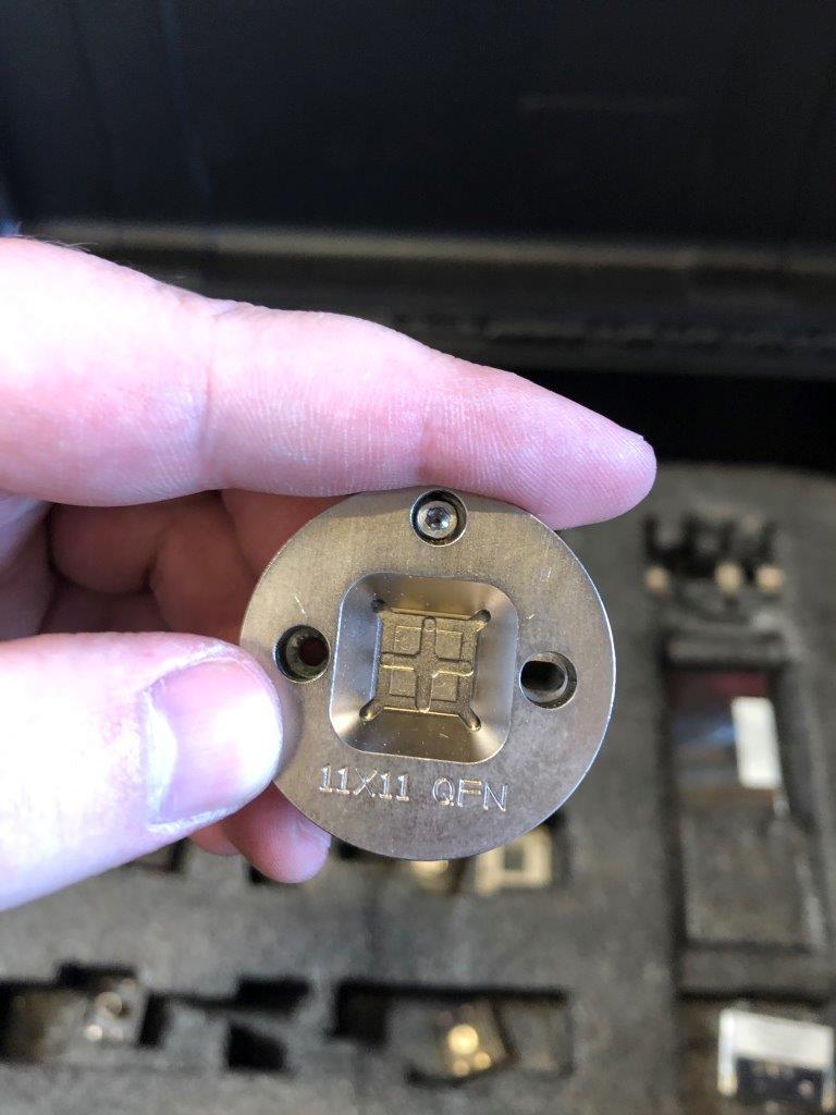 Used DELTA EDGE DE8000 TEST HANDLER KIT - Q-FPB - 140 MRQ 11x11x0.85-0001 QFN