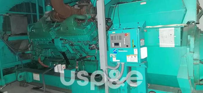 Used 2 MW 2004 Used Cummins QSK60-G8 Diesel Generator