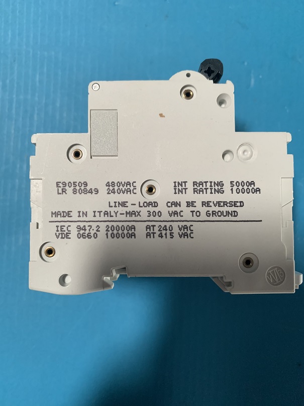 Used Merlin Gerin Earth Leakage Circuit Breaker C60N 32A-type